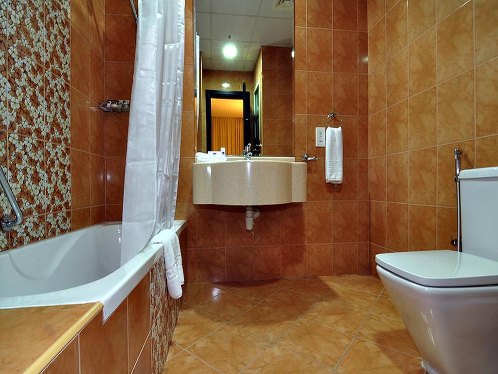 Pride Hotel Apartments Дубай Екстер'єр фото