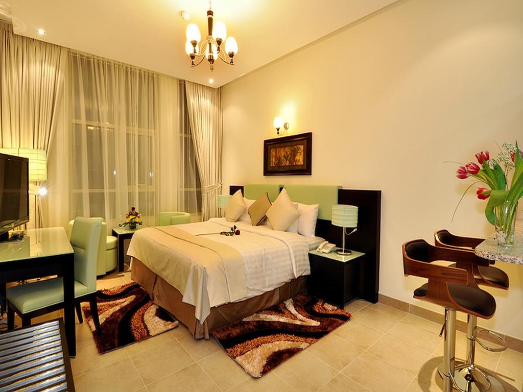Pride Hotel Apartments Дубай Екстер'єр фото